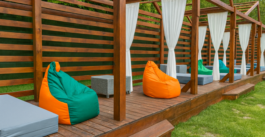 Poate fi folosit fotoliul puf și în exterior sau doar în interior?